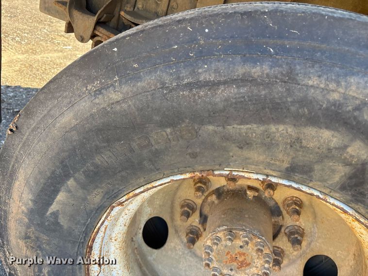 image for item OB9425 1999 Chevrolet C6500 dump truck