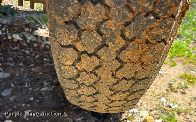 image for item OB9427 2014 Falcon SA510 utility trailer