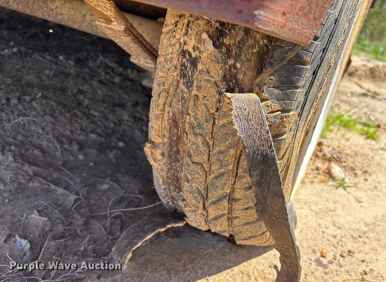 image for item OB9428 1994 Texas Bragg 6x8P utility trailer