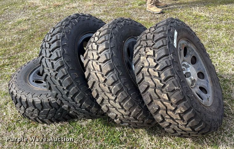 image for item OB9445 (4) Mastercraft LT265/70R17 wheels and tires