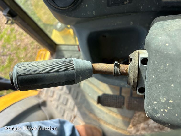 image for item OB9448 2002 New Holland LB110 backhoe