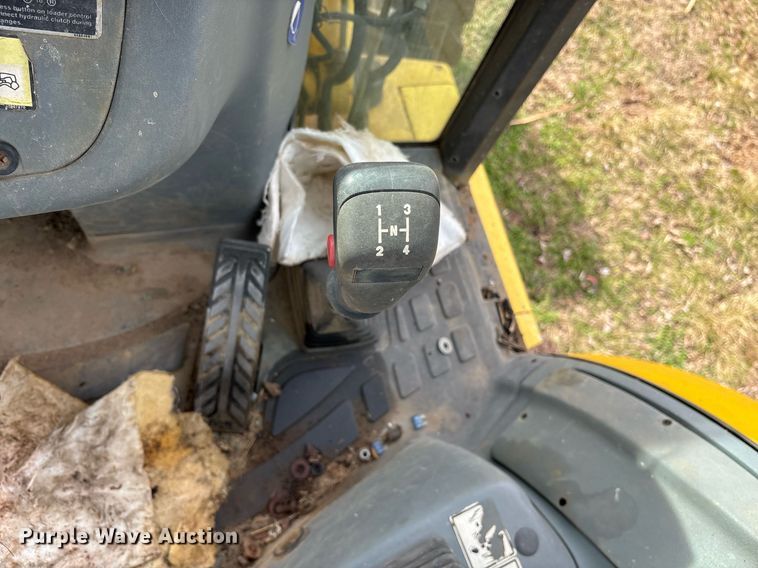 image for item OB9448 2002 New Holland LB110 backhoe