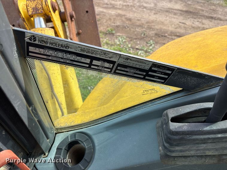 image for item OB9448 2002 New Holland LB110 backhoe
