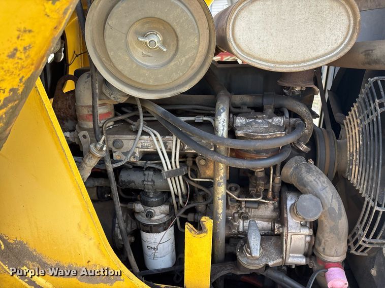 image for item OB9448 2002 New Holland LB110 backhoe