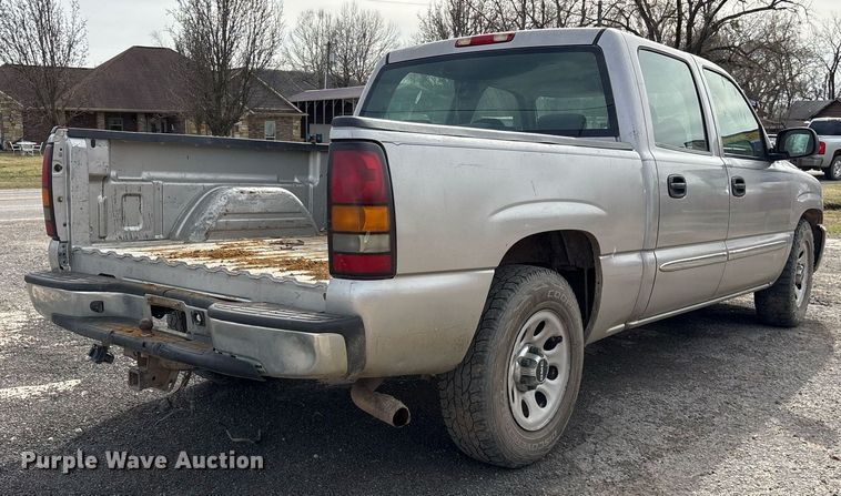 image for item OB9449 2006 GMC Sierra 1500 Crew Cab pickup truck