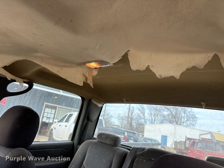 image for item OB9449 2006 GMC Sierra 1500 Crew Cab pickup truck