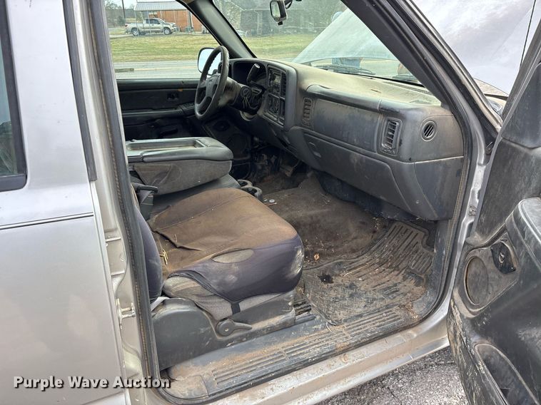 image for item OB9449 2006 GMC Sierra 1500 Crew Cab pickup truck