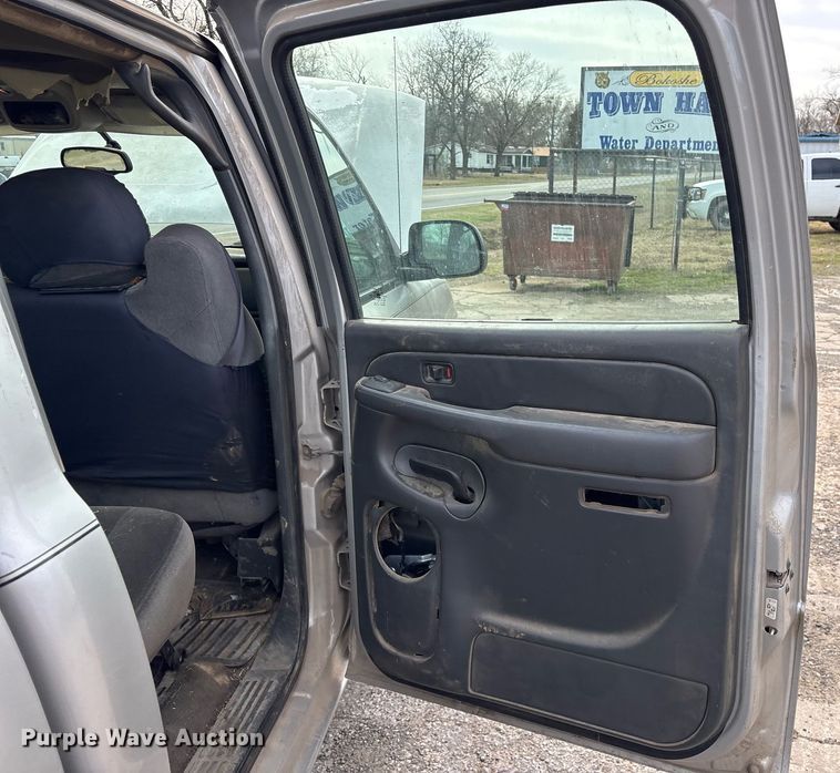 image for item OB9449 2006 GMC Sierra 1500 Crew Cab pickup truck