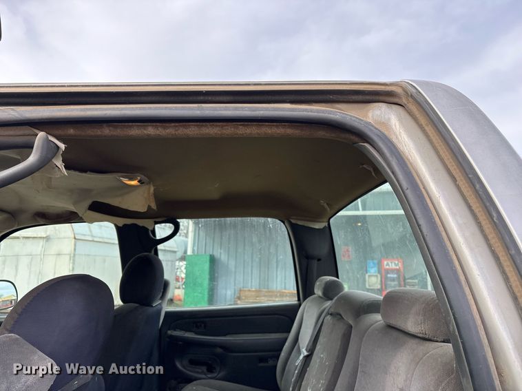 image for item OB9449 2006 GMC Sierra 1500 Crew Cab pickup truck