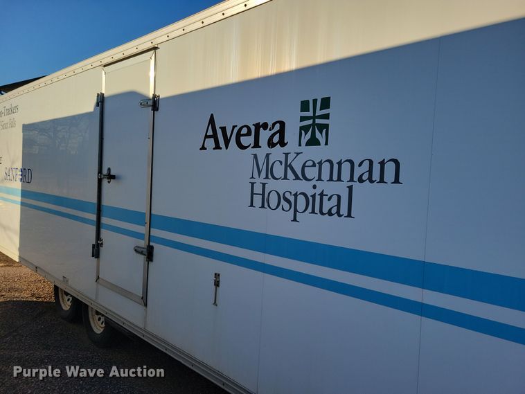 image for item OH9422 2004 DCT enclosed snowmobile trailer