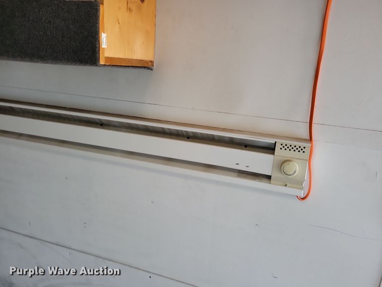 image for item OH9422 2004 DCT enclosed snowmobile trailer