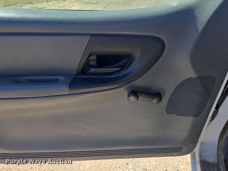 image for item YA0318 2005 Ford Ranger SuperCab pickup truck