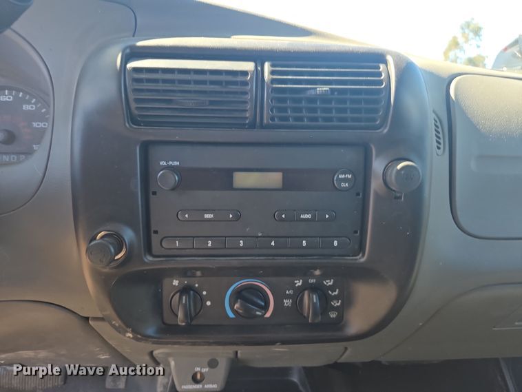 image for item YA0318 2005 Ford Ranger SuperCab pickup truck