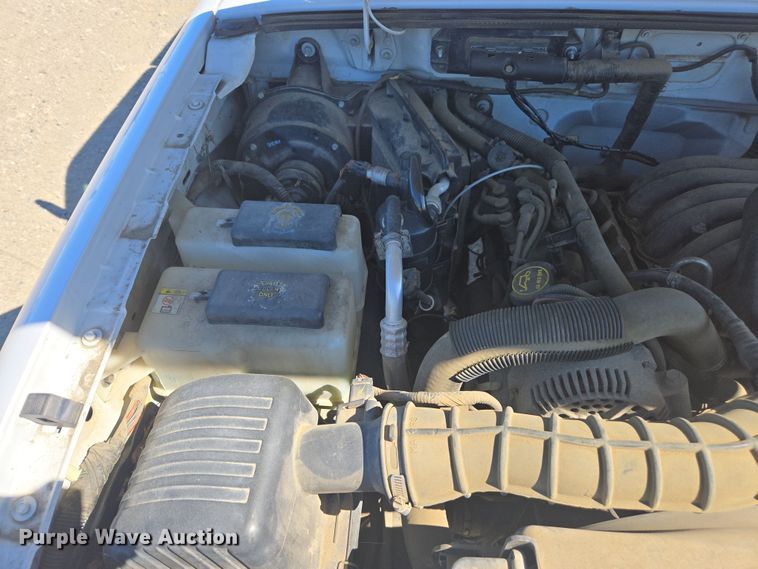 image for item YA0318 2005 Ford Ranger SuperCab pickup truck