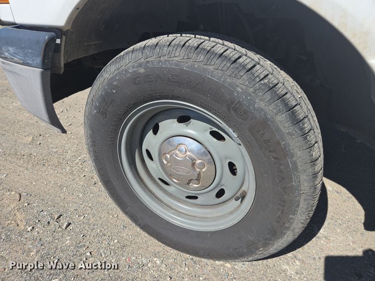 image for item YA0318 2005 Ford Ranger SuperCab pickup truck