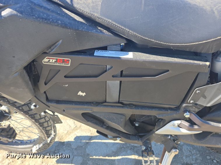 image for item YA0332 2016 Zero FX motorcycle