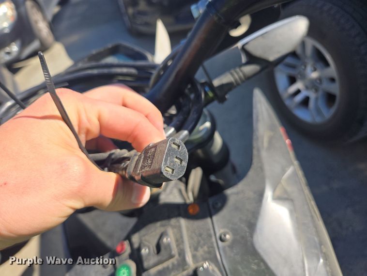 image for item YA0332 2016 Zero FX motorcycle