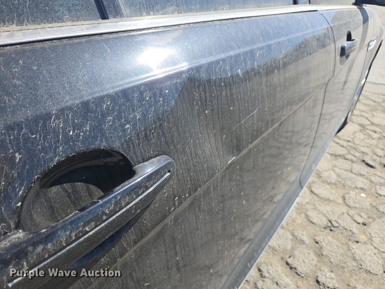 image for item YA0333 2010 Ford Taurus SEL 