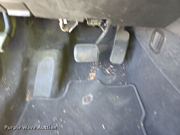 image for item YA0333 2010 Ford Taurus SEL 