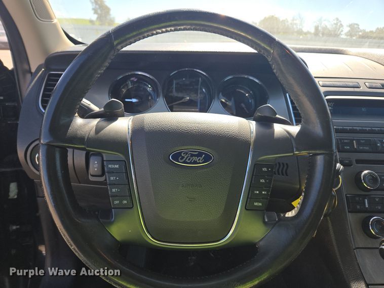 image for item YA0333 2010 Ford Taurus SEL 