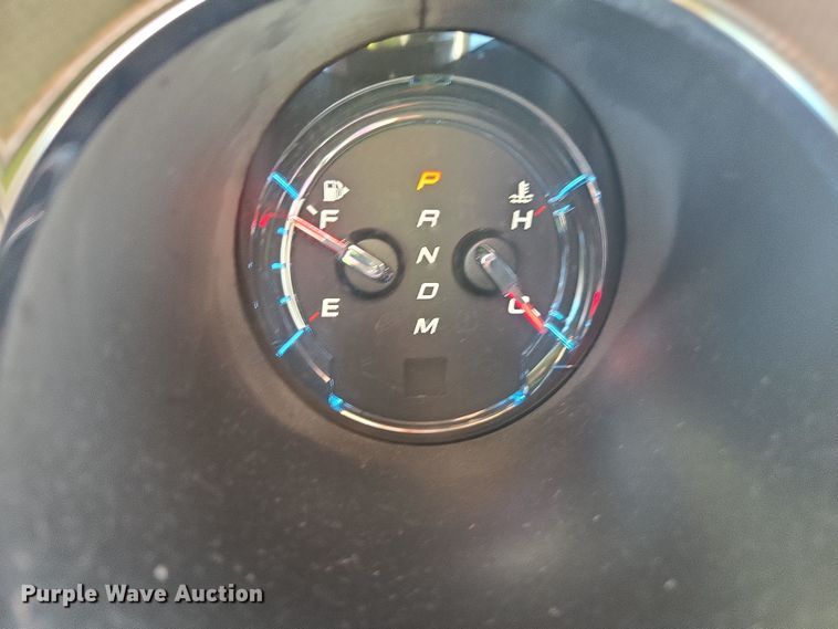 image for item YA0333 2010 Ford Taurus SEL 