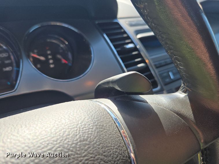 image for item YA0333 2010 Ford Taurus SEL 