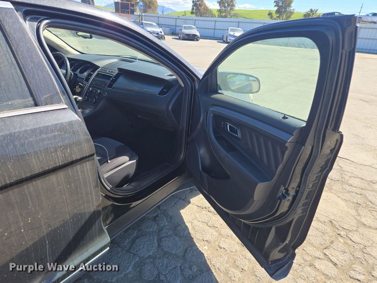 image for item YA0333 2010 Ford Taurus SEL 