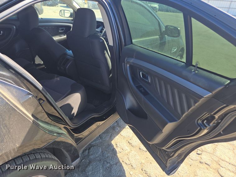 image for item YA0333 2010 Ford Taurus SEL 