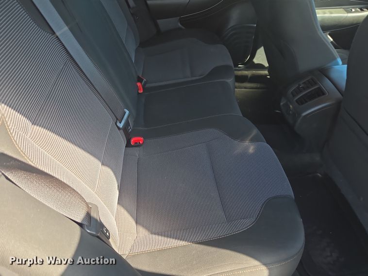 image for item YA0333 2010 Ford Taurus SEL 