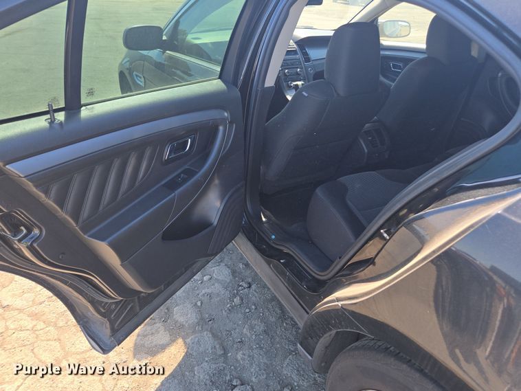 image for item YA0333 2010 Ford Taurus SEL 
