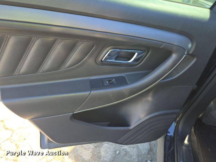 image for item YA0333 2010 Ford Taurus SEL 