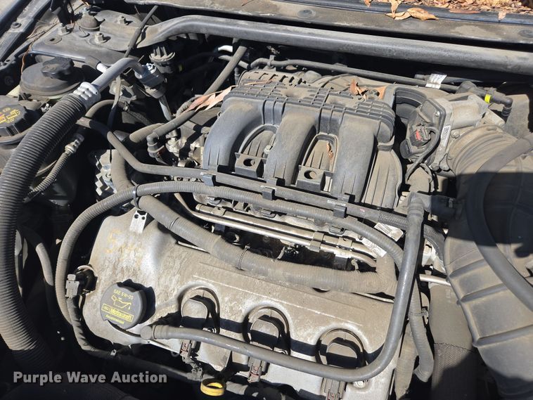 image for item YA0333 2010 Ford Taurus SEL 