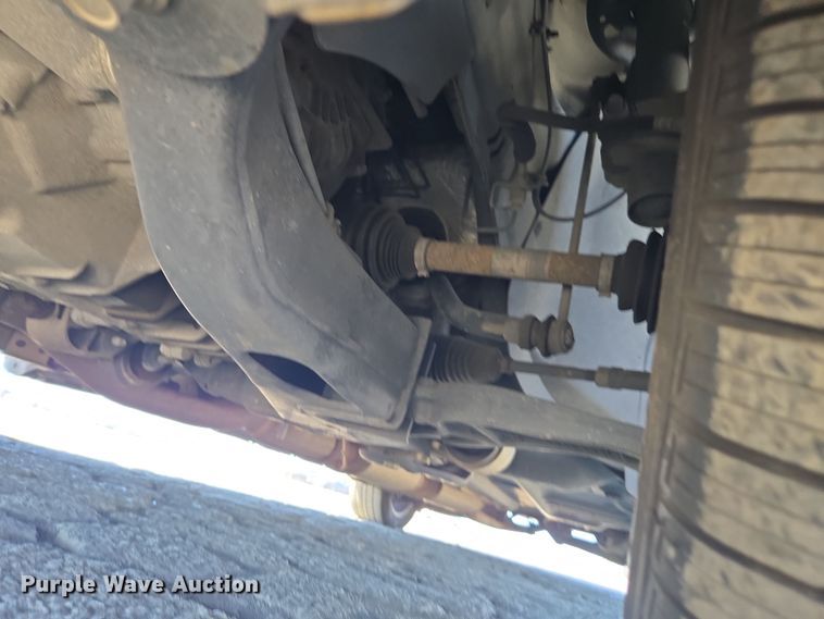 image for item YA0333 2010 Ford Taurus SEL 