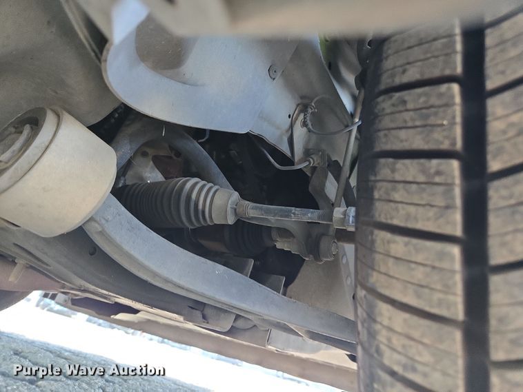 image for item YA0333 2010 Ford Taurus SEL 