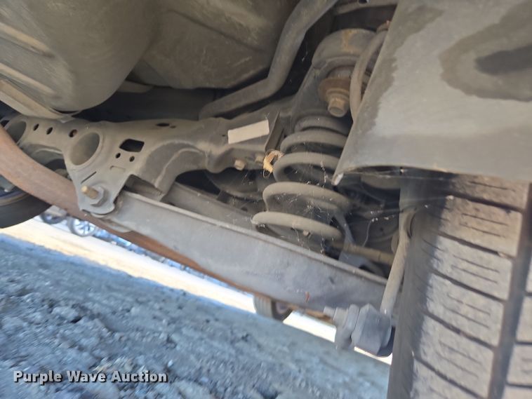 image for item YA0333 2010 Ford Taurus SEL 