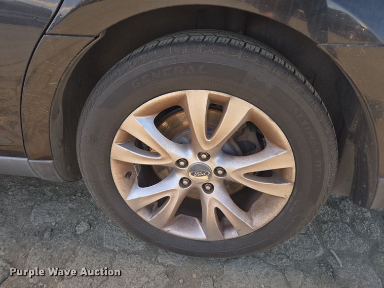 image for item YA0333 2010 Ford Taurus SEL 