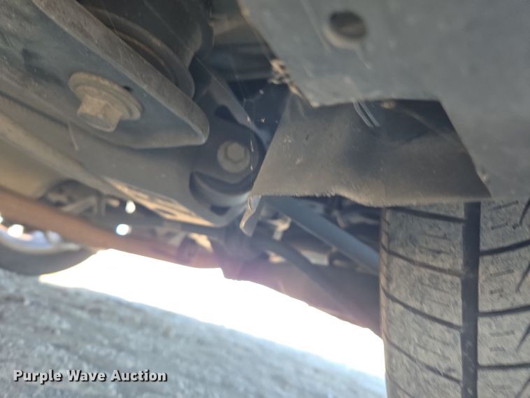 image for item YA0333 2010 Ford Taurus SEL 