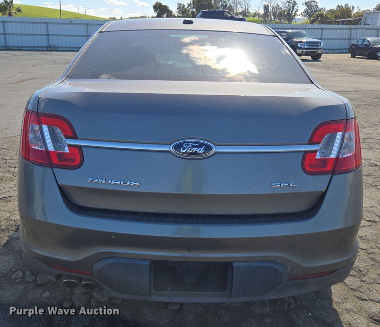 image for item YA0334 2012 Ford Taurus SEL 