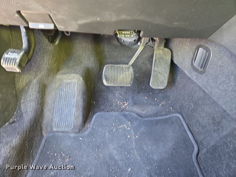 image for item YA0334 2012 Ford Taurus SEL 