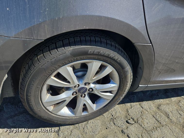 image for item YA0334 2012 Ford Taurus SEL 