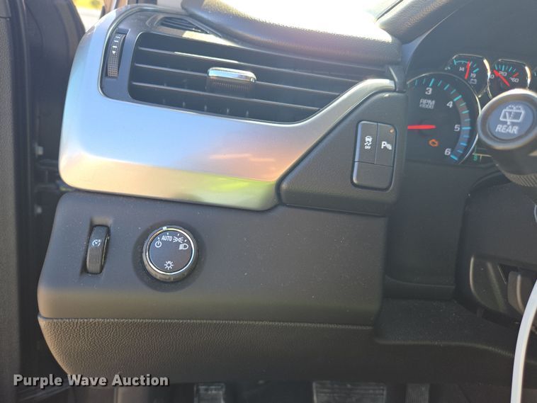 image for item YA0335 2016 Chevrolet Tahoe LS SUV