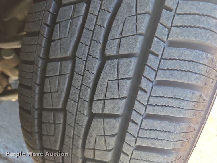 image for item YA0335 2016 Chevrolet Tahoe LS SUV