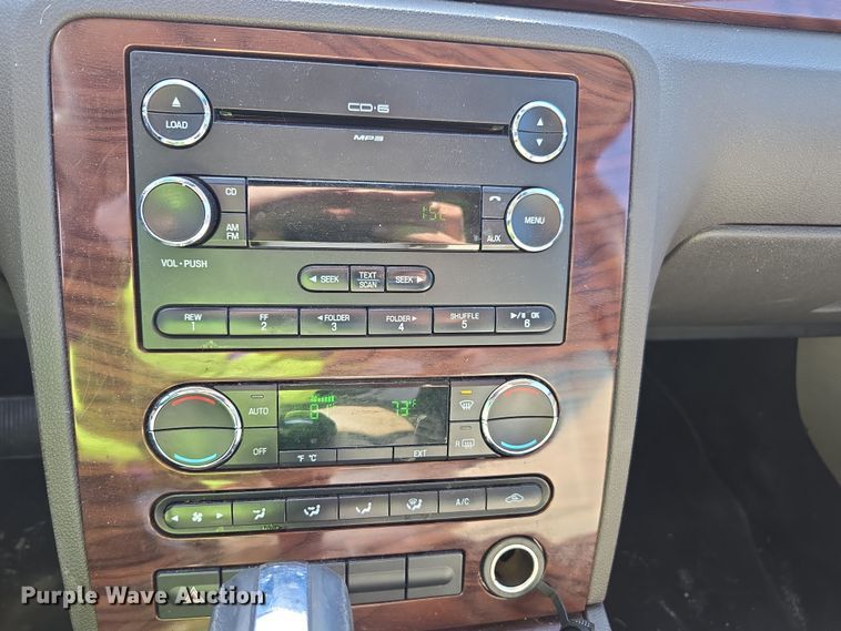 image for item YA0336 2009 Ford Taurus SEL 