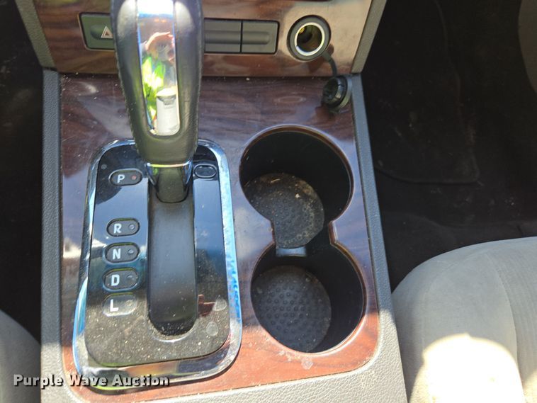 image for item YA0336 2009 Ford Taurus SEL 