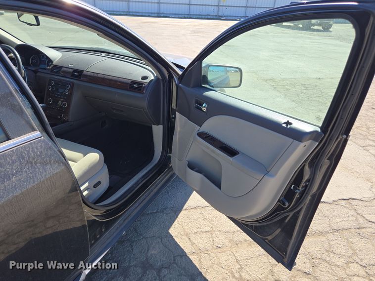 image for item YA0336 2009 Ford Taurus SEL 