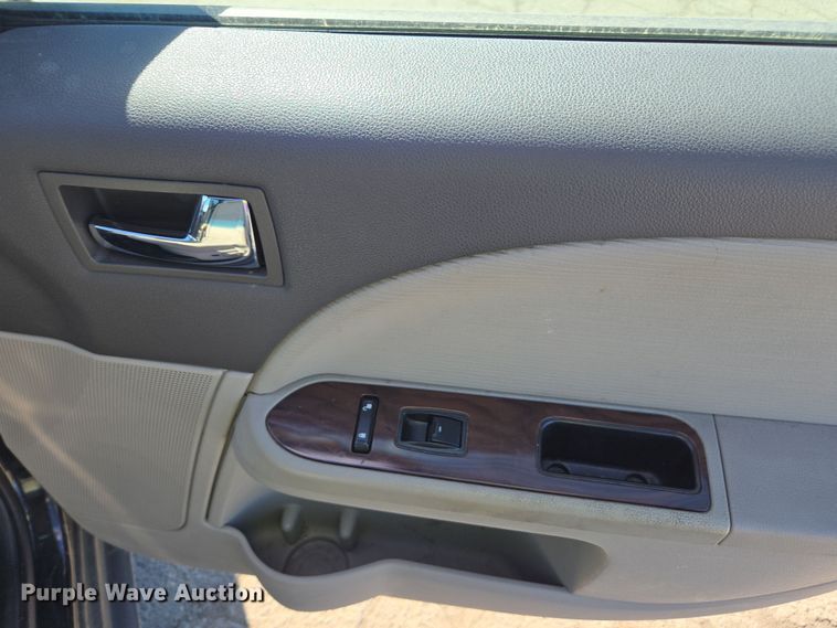 image for item YA0336 2009 Ford Taurus SEL 