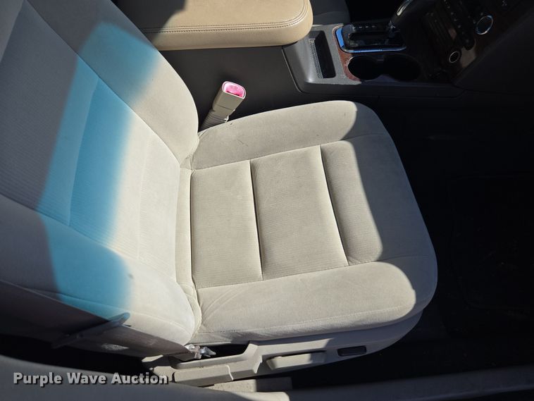 image for item YA0336 2009 Ford Taurus SEL 