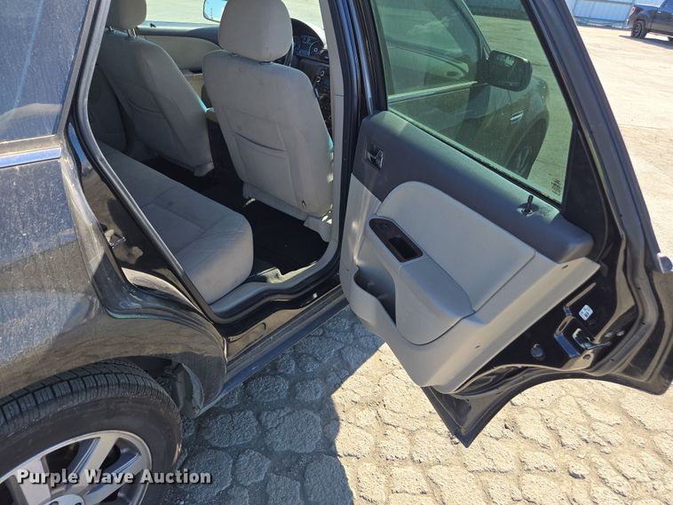 image for item YA0336 2009 Ford Taurus SEL 