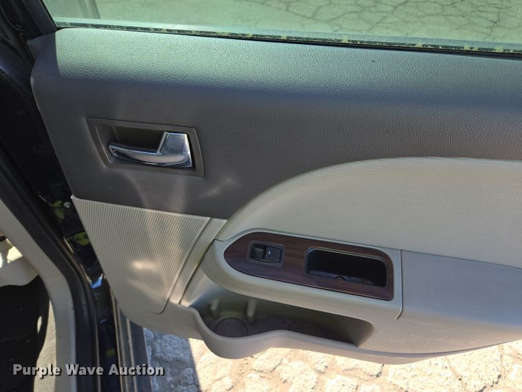 image for item YA0336 2009 Ford Taurus SEL 