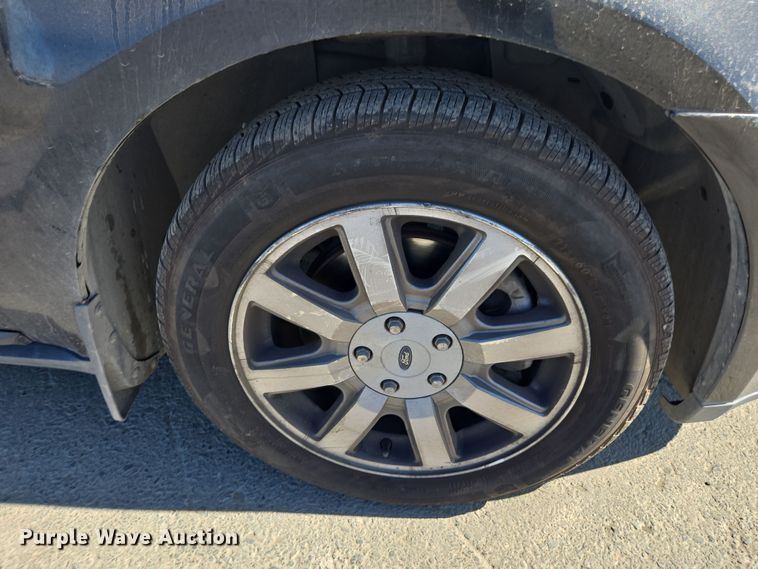 image for item YA0336 2009 Ford Taurus SEL 